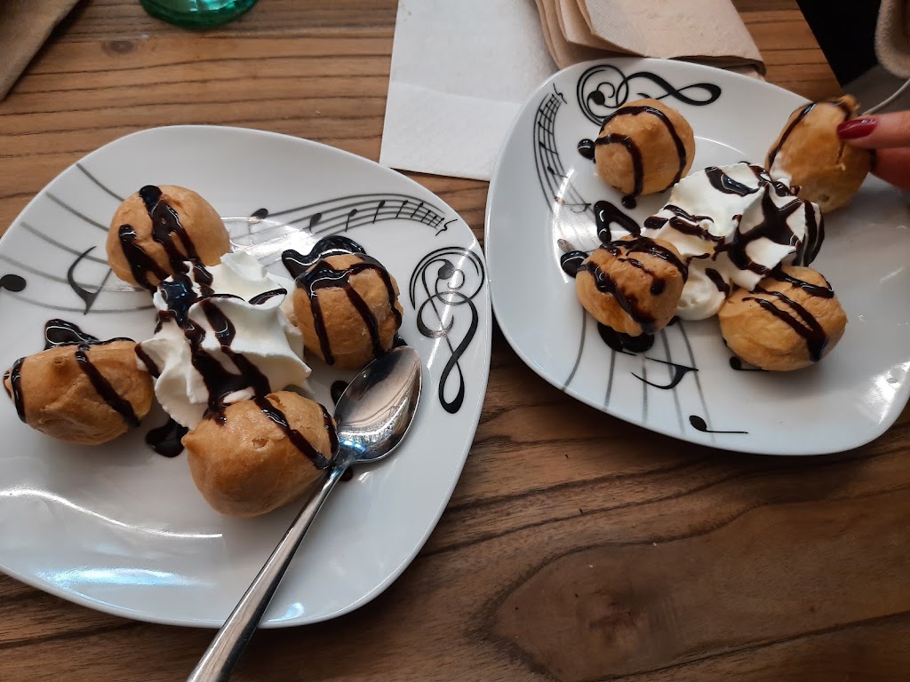 Bar El Rey de Copas — Comida y bebida