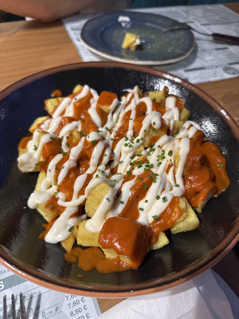 Taberna Cruza la Calle — Patatas bravas