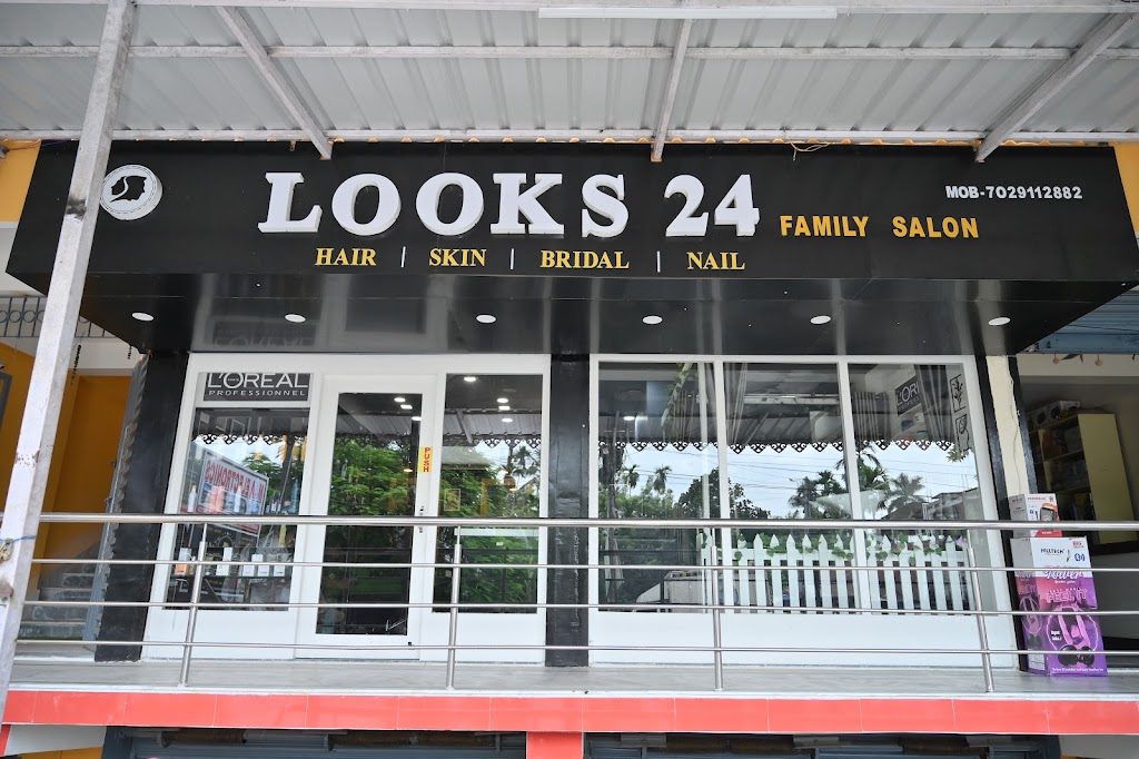 Looks 24 Family Salon Falakata