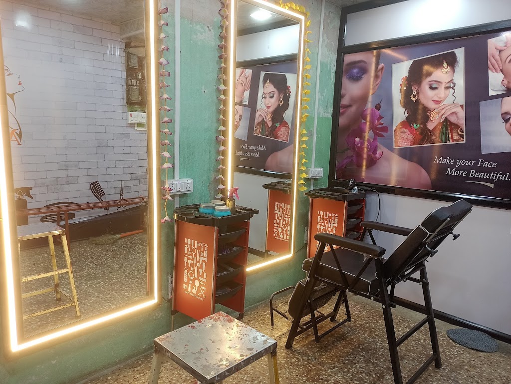 Amol Parlour Unisex Salon