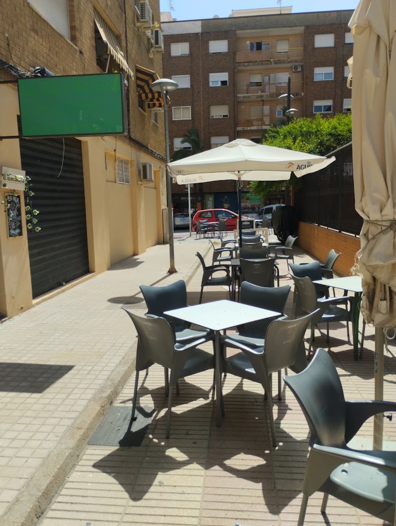 El Rinconcito Paterna — Ambiente