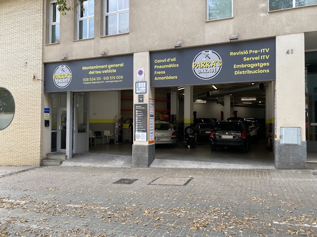 Parra's Garage — Exterior