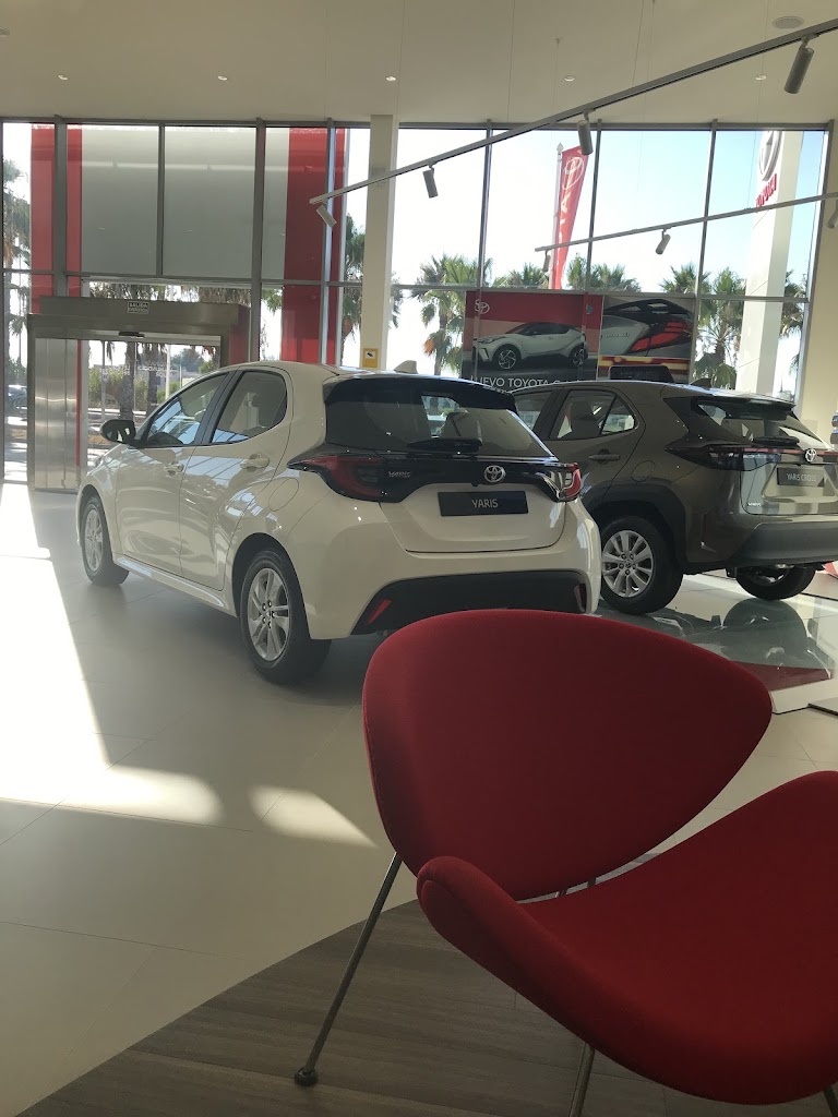 Concesionario Oficial TOYOTA - Medimotors Premium — Interior