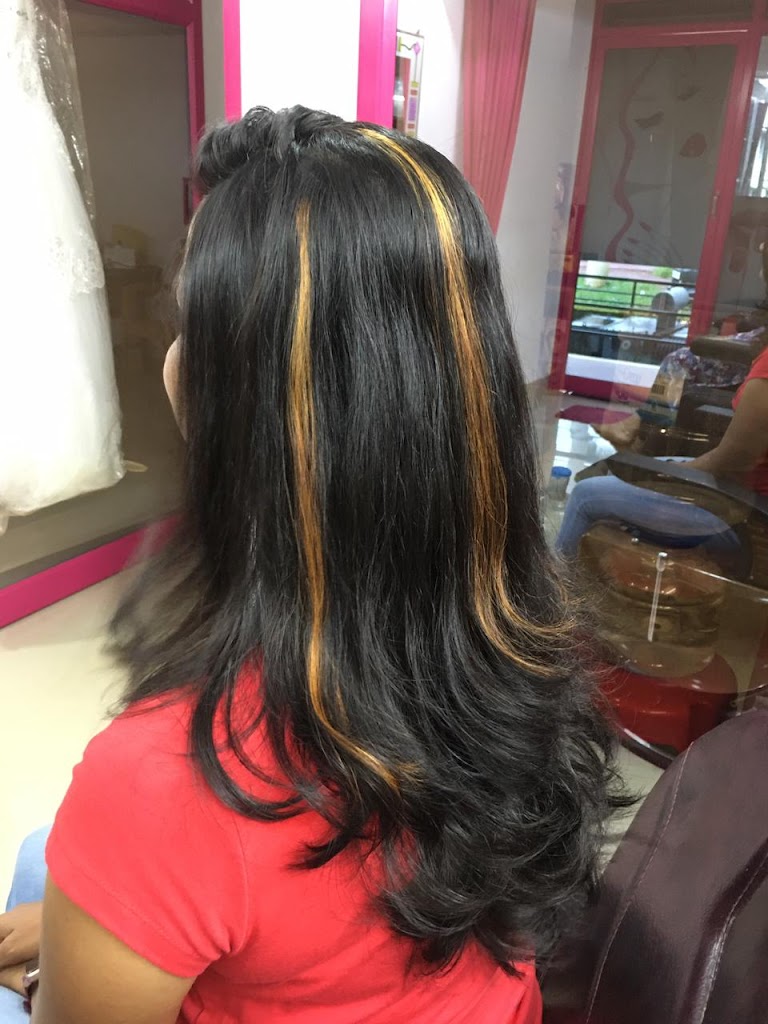 Glorich Professional Ladies Beauty Parlour A C