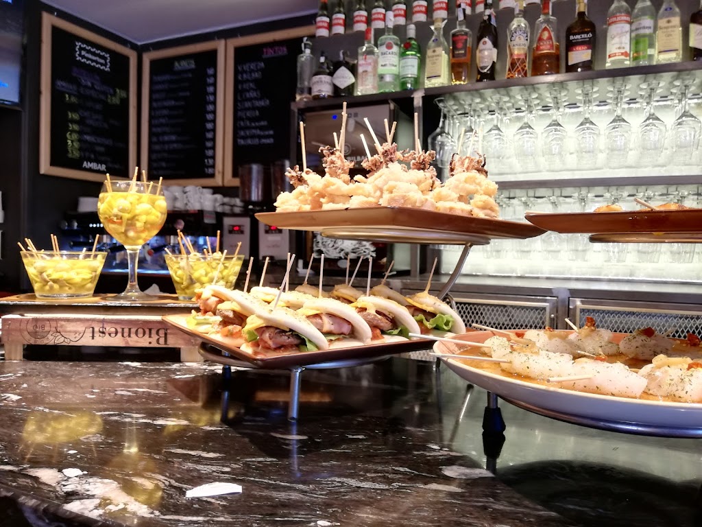 CAFE BAR PINKERTON — Ambiente