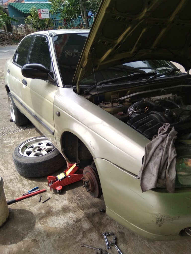 Bengkel Mobil Kembar Jaya