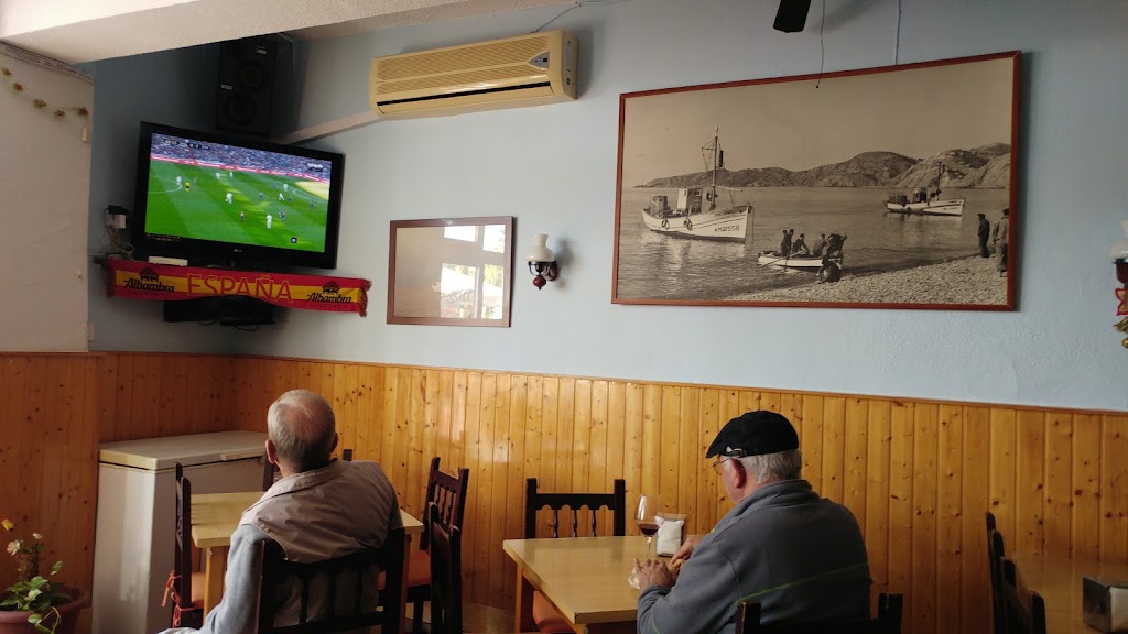 Cafe Bar Santa Maria — Ambiente