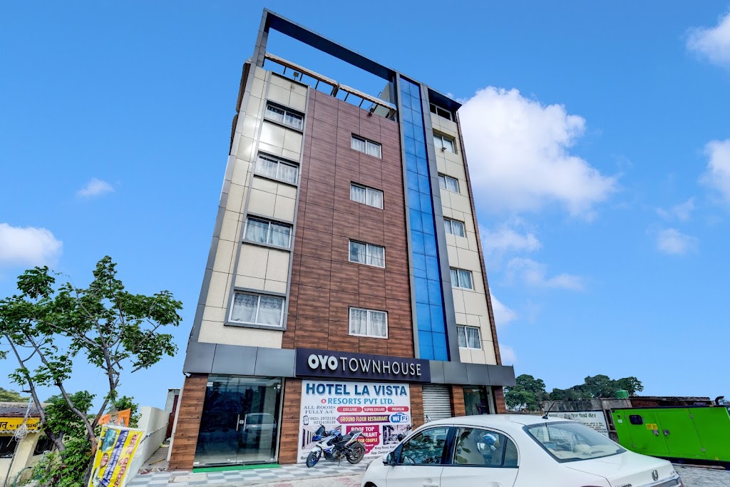 Super Townhouse 1371 Hotel La Vista