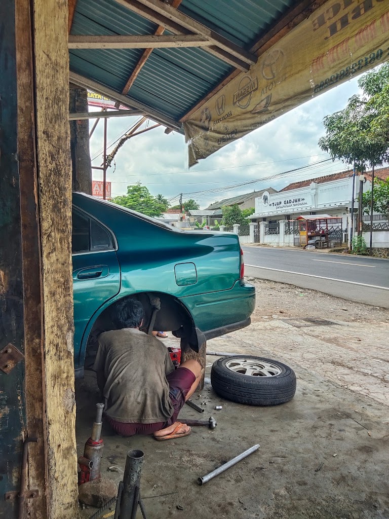 Eka Jaya Service Kaki-Kaki Mobil