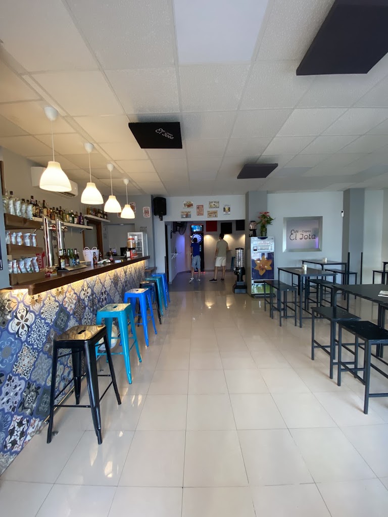 Cafe-Copas "EL JOTA" — Ambiente