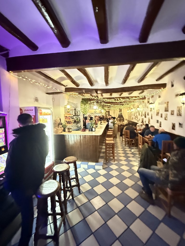 Bar-Restaurant Vaixell Rapitenc — Ambiente