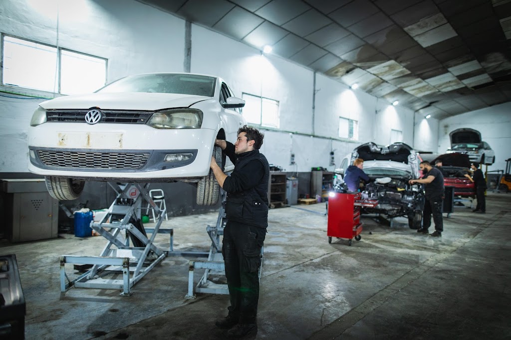 Autodesguaces Alicante | Desguace en Alicante con servicio de recambios y despieces.