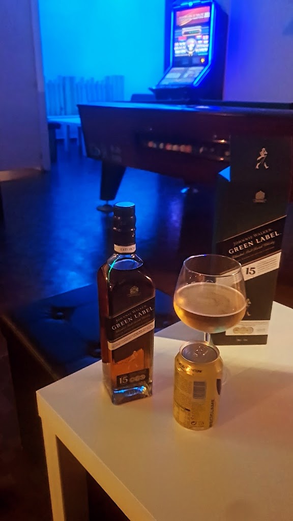 Oasis Bar & Lounge — Del propietario