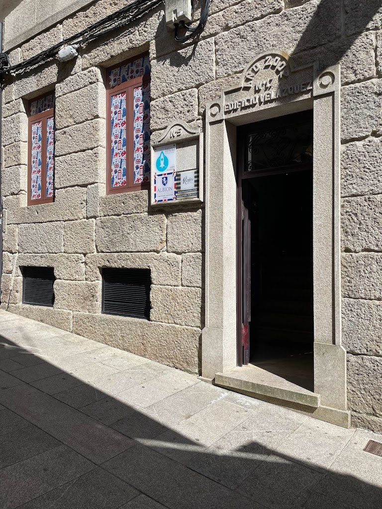 Albion School of English — Del propietario