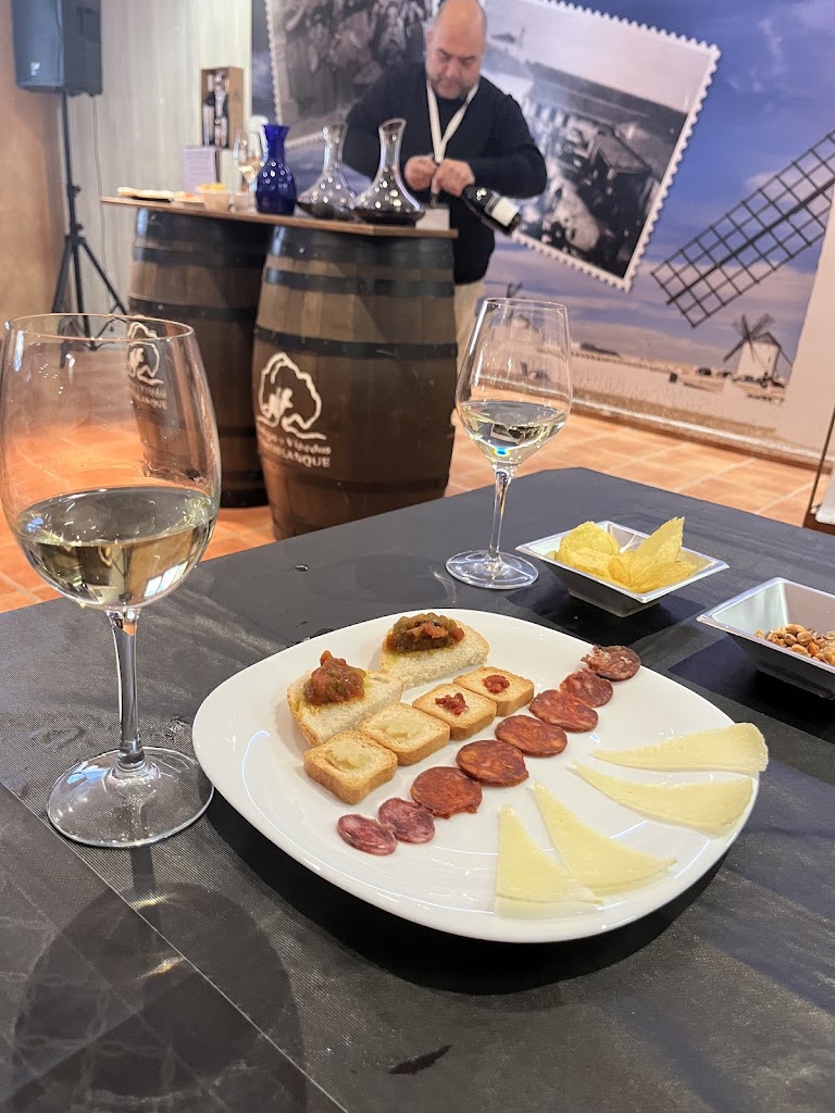 Bodegas Castiblanque — Mesa