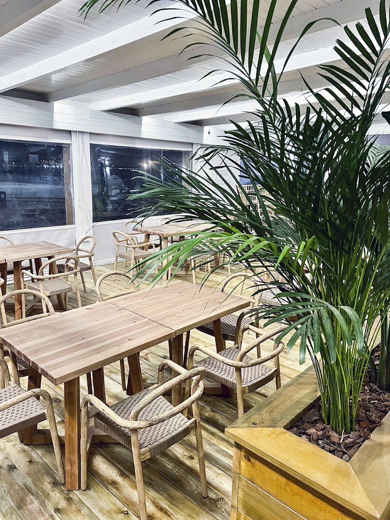 Boraz Chiringo Club - Chiringuito en Torre del Mar