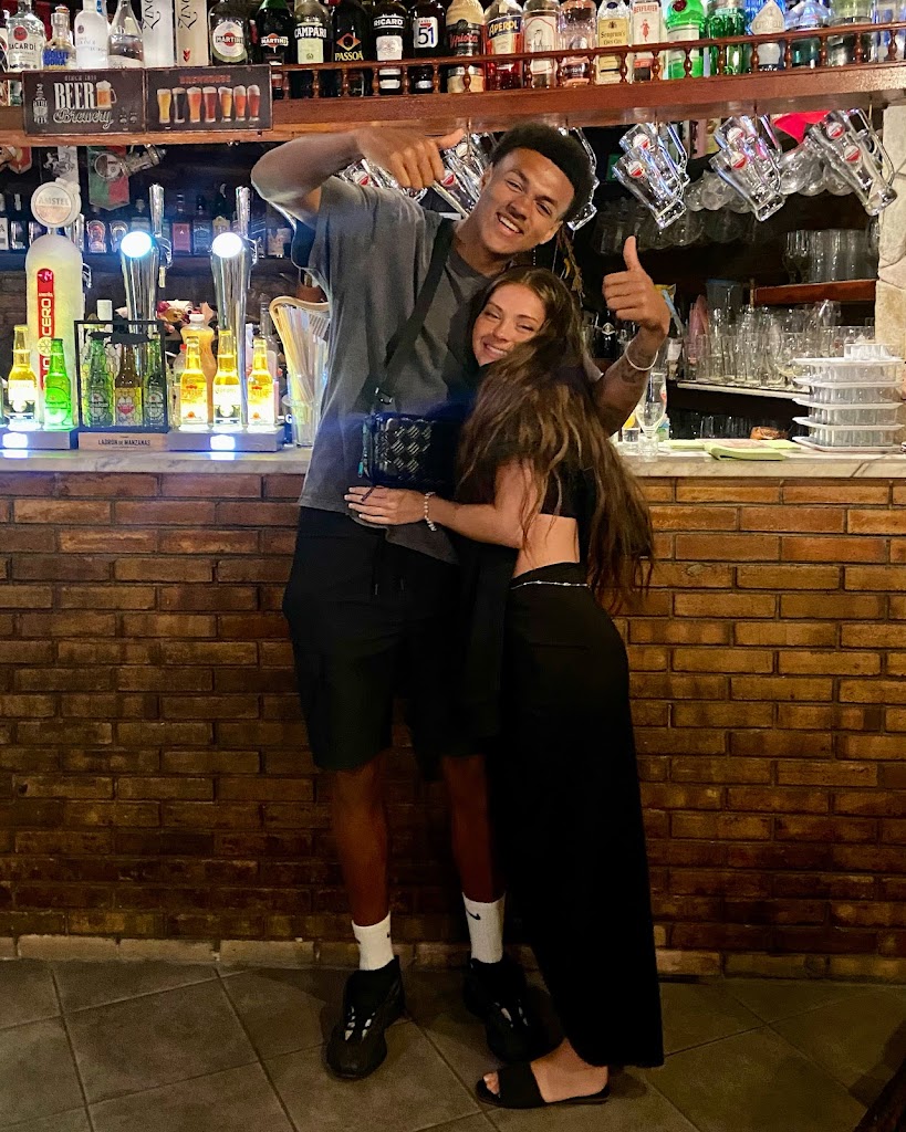 TEQUILA BAR LA RAGAZZA — Del propietario