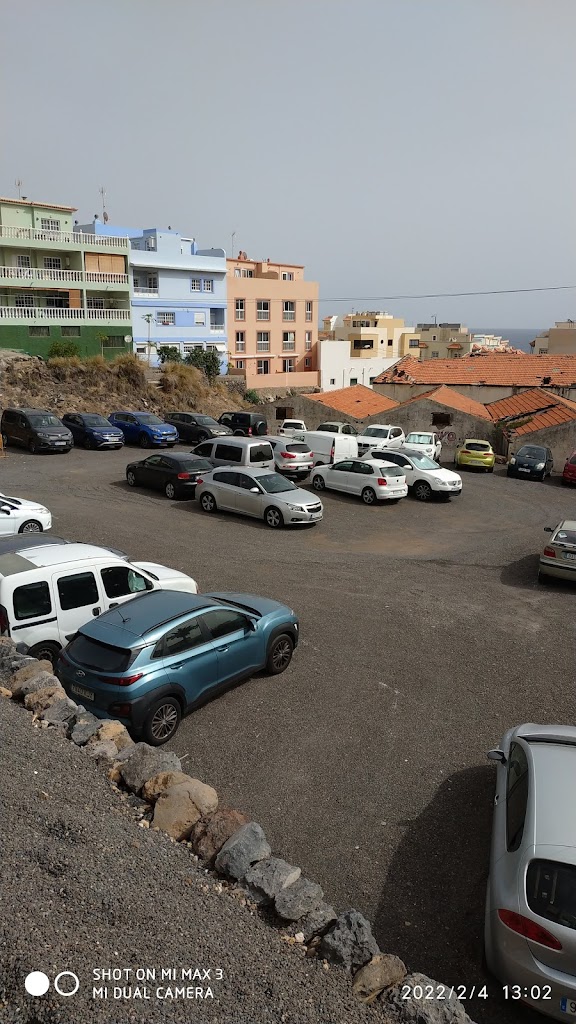 Aparcamiento Antiguos salones de don Sixto