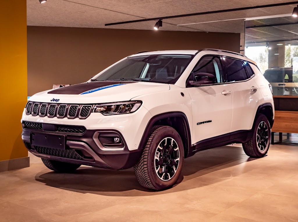 Jeep Urkiola Motor — Interior