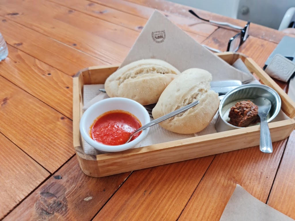 El Kuarto (Tasca Tere) — Comida y bebida
