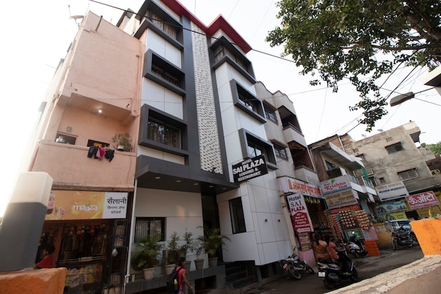 Flagship 43003 Hotel Sai Plaza