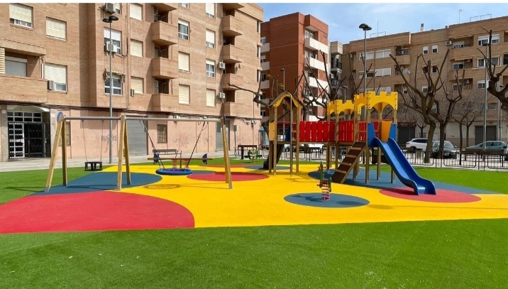 Zona Infantil Plaza la Tardor