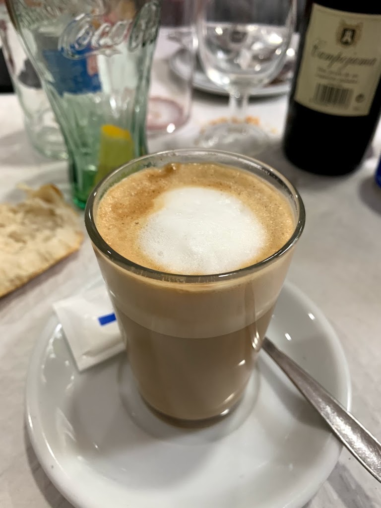 Restaurante Orellana — Comida y bebida