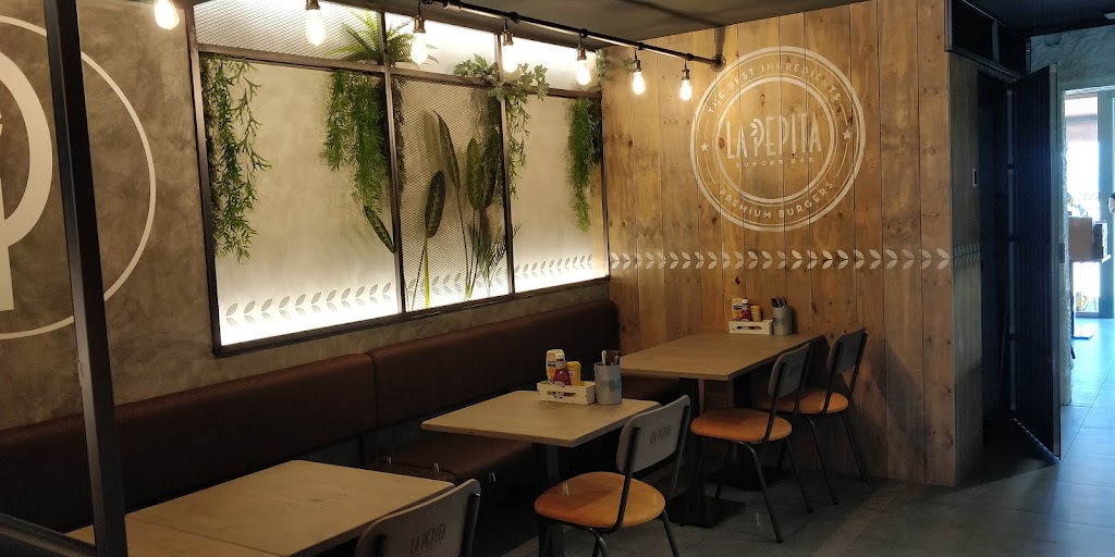 La Pepita Burger Bar - Cangas — Ambiente