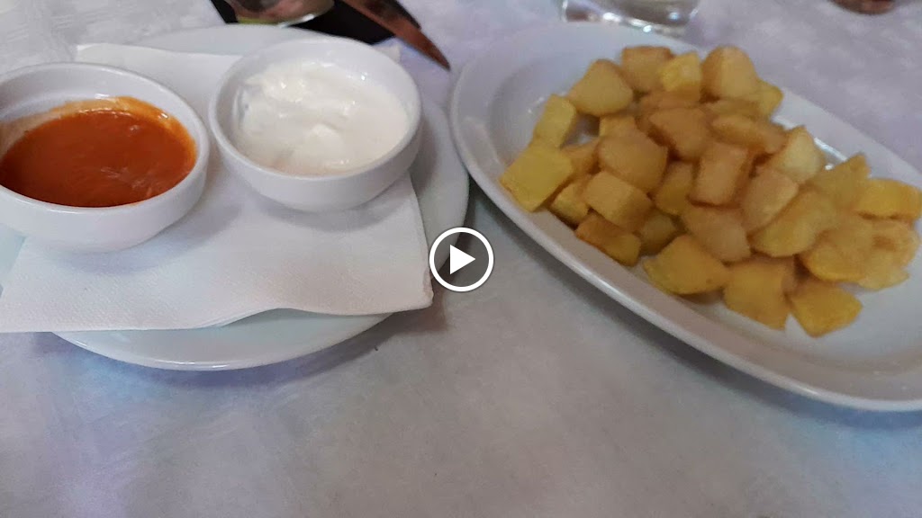 Restaurante El Caldero de Roal — Videos