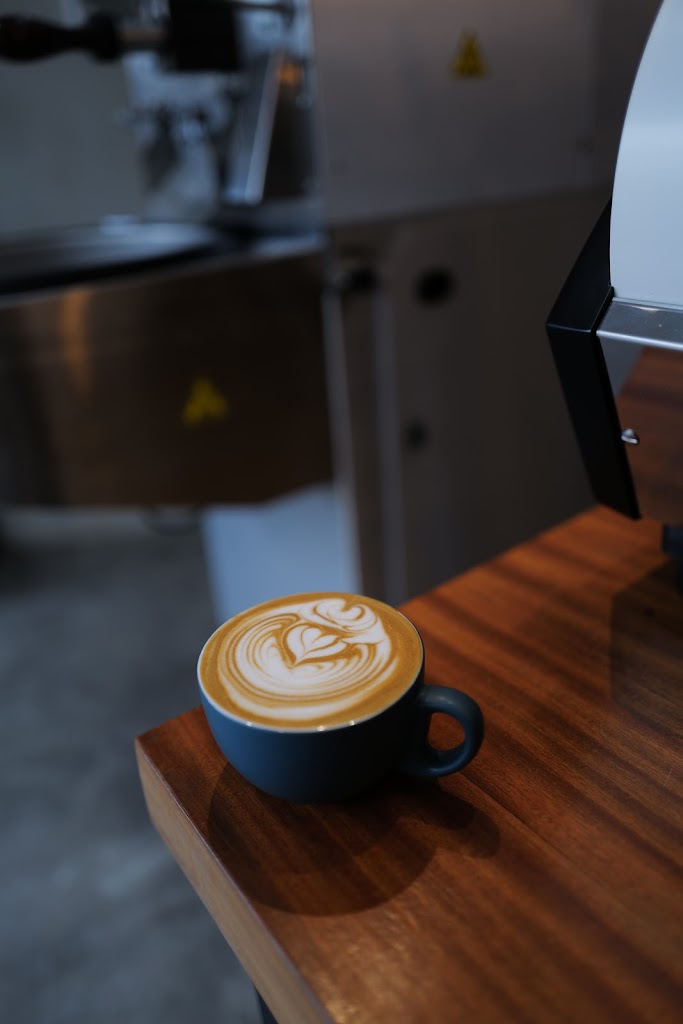 EAGER CAFE 一個 咖啡自家烘焙 的照片