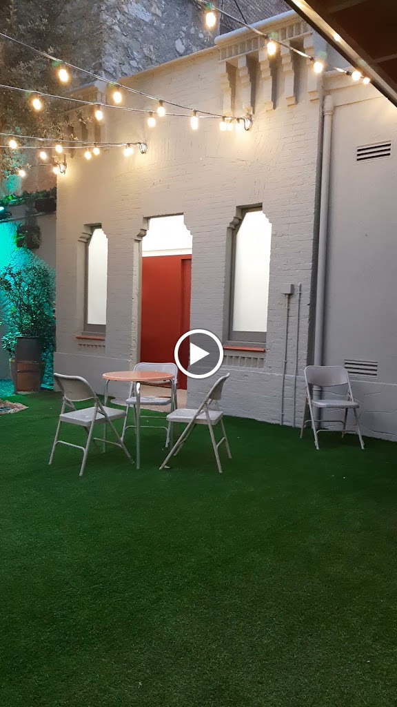 Bar Jardi de la Casa Rull — Videos