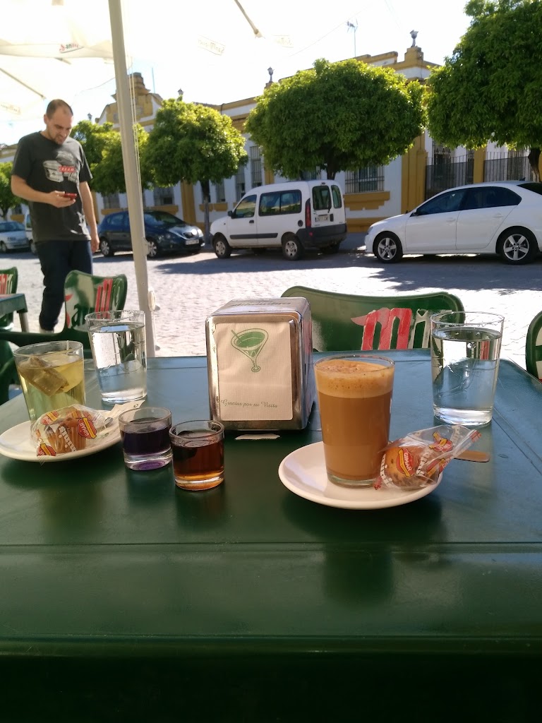 Bar Meridiano — Comida y bebida