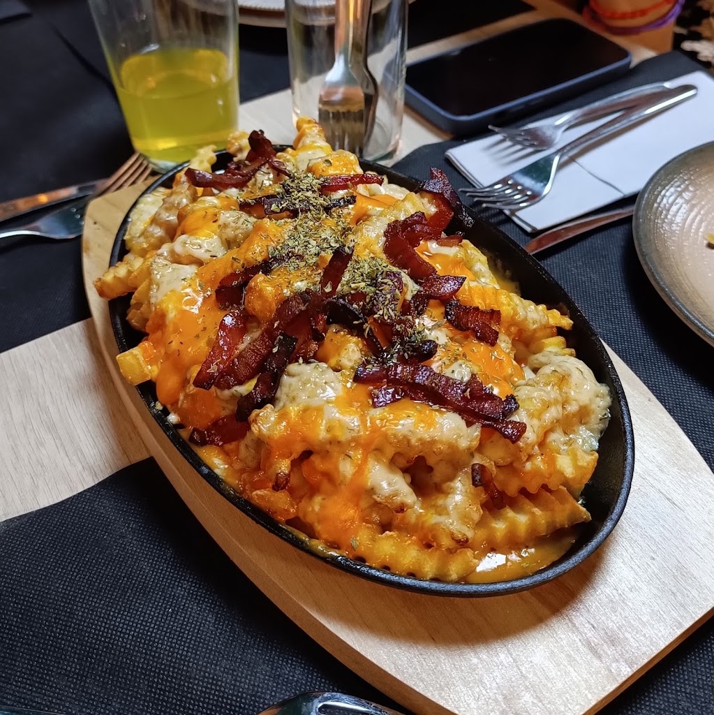GastroBar El Pensador Center — Comida y bebida