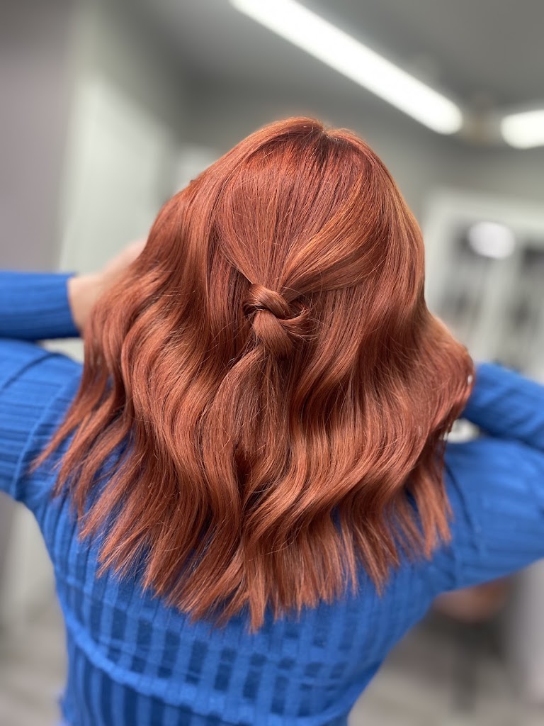 PELUQUERIA ALBA CASADO HAIR CREATIVE — Del propietario