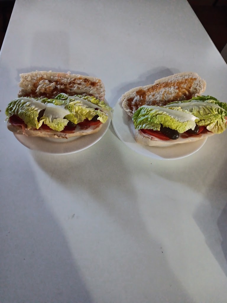 Bar Cubanito — Comida y bebida