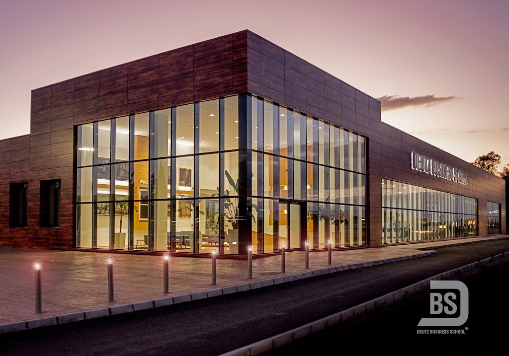 DEUTZ BUSINESS SCHOOL