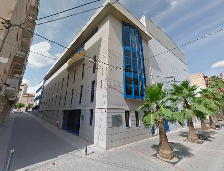 Escola i Centre Professional de Musica La Lira Ampostina