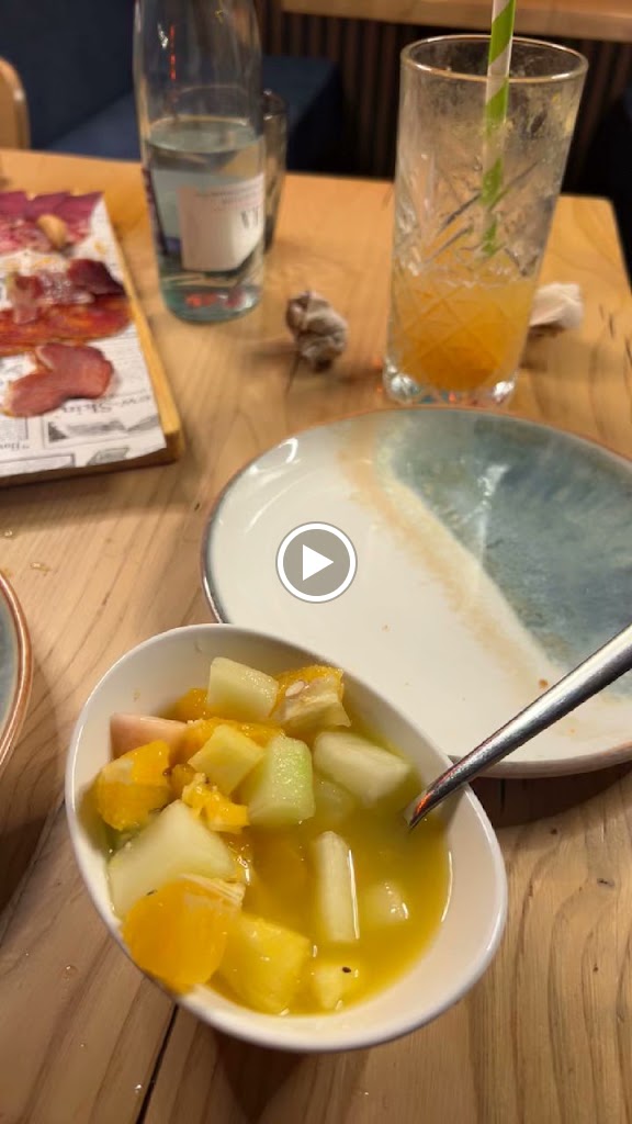 Cachelo Restaurante — Videos