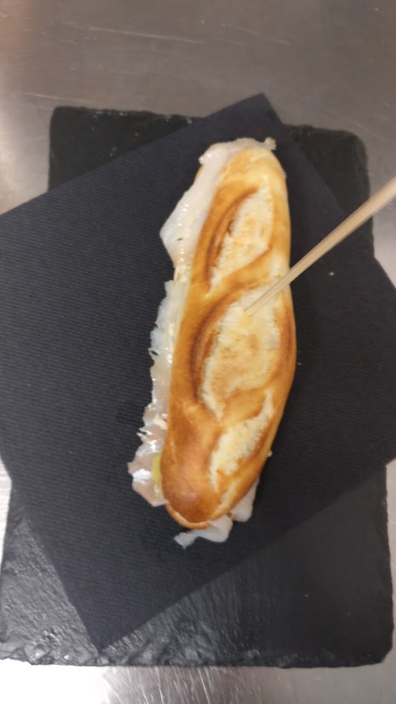 Restaurante Jamonero Pata Negra — Comida y bebida