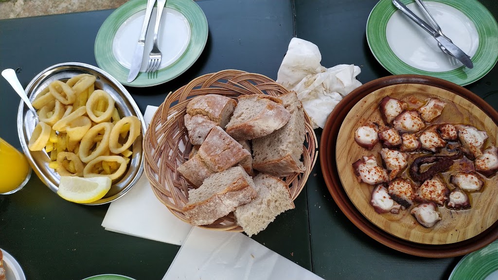 Restaurante O Garaxe — Comida y bebida