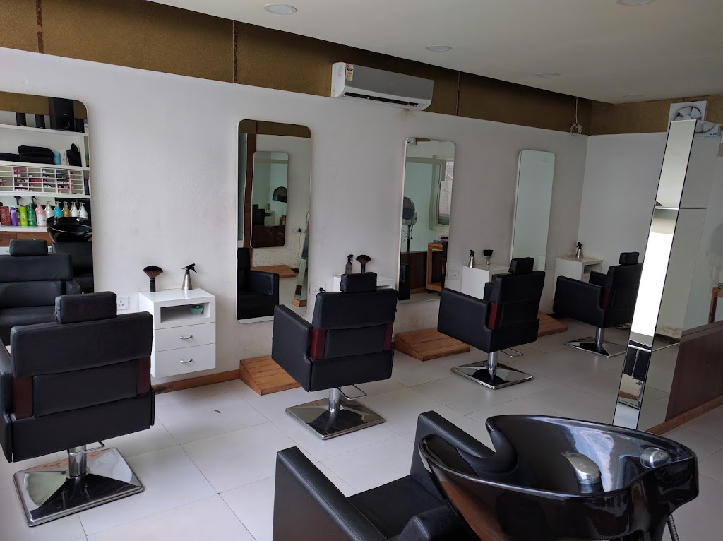 City Looks Unisex Salon Academy