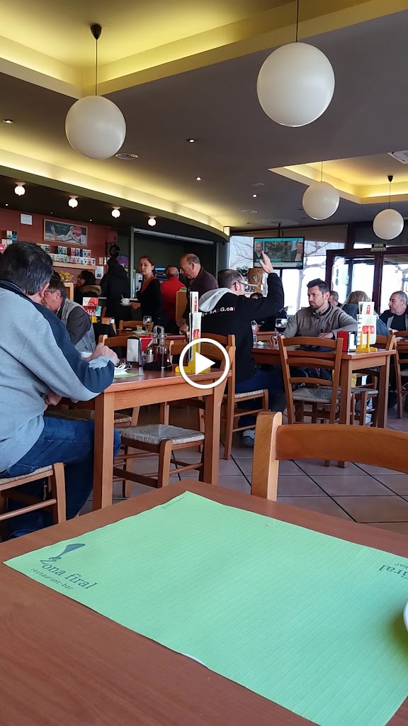 Restaurant Bar Zona Firal — Ambiente