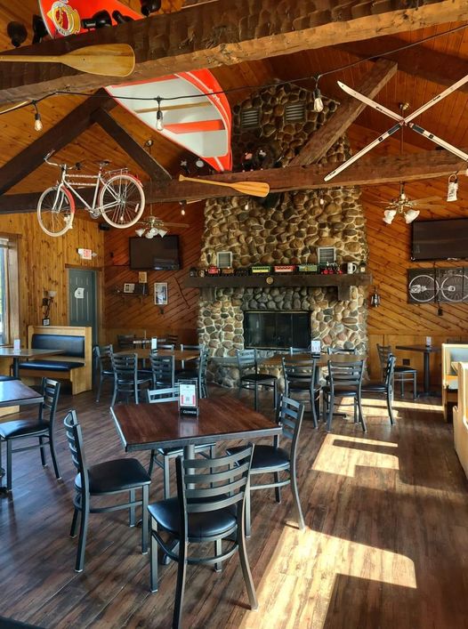  Belfast Station Northwoods Irish Pub & Grill