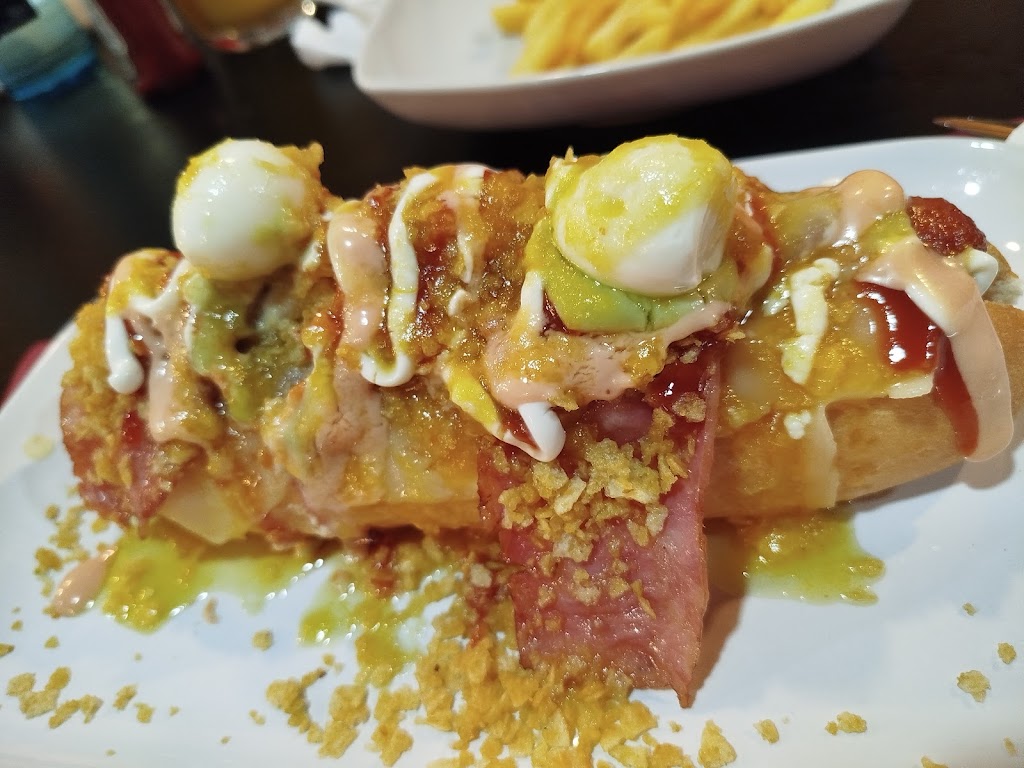 Restaurante Monas — Comida y bebida
