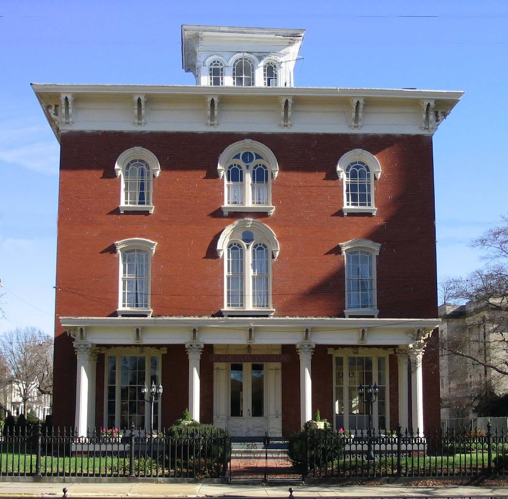 Ragland Mansion LLC - Bed & breakfast in Petersburg , United States of America