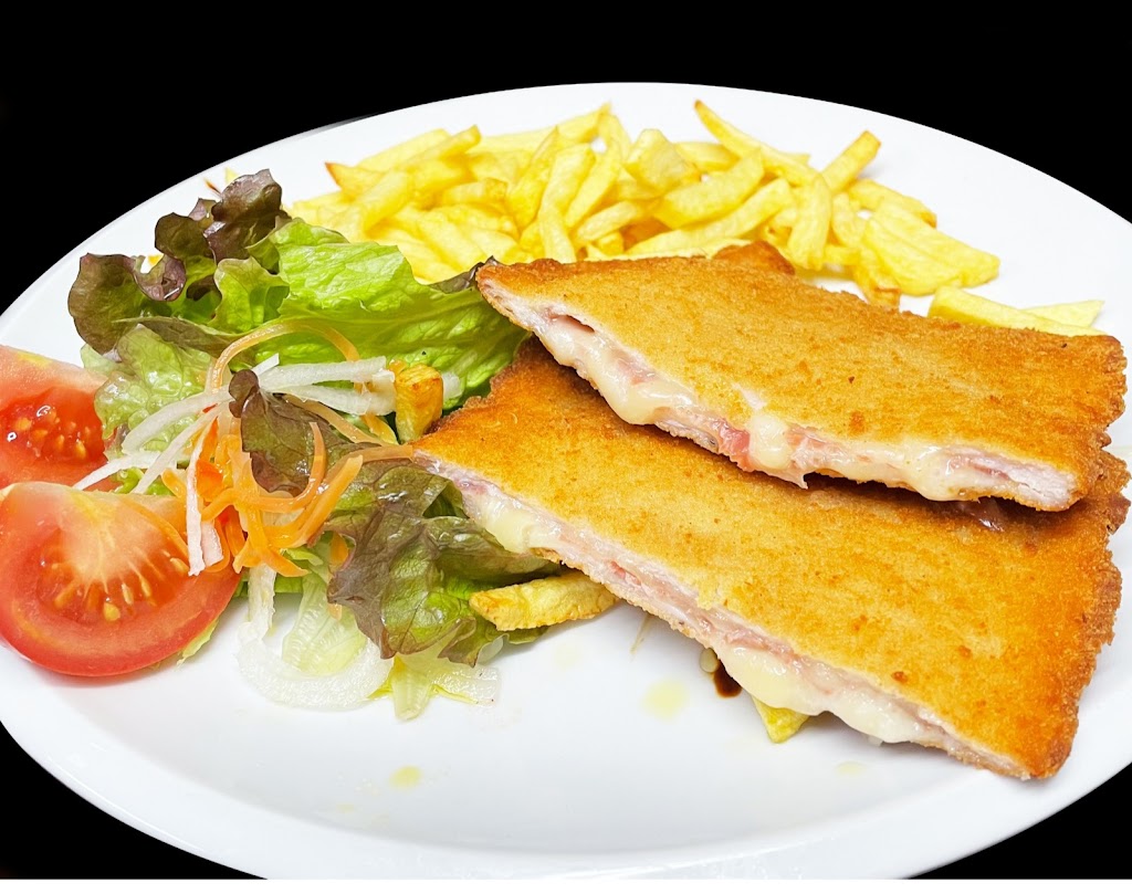 Atlantico bar — Comida y bebida