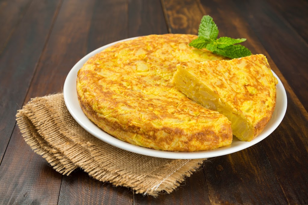 Cafeteria Cerveceria Moja La Porra — Comida y bebida
