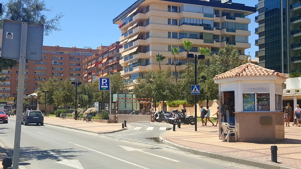 Parking Plaza Andres Lopez Yebra