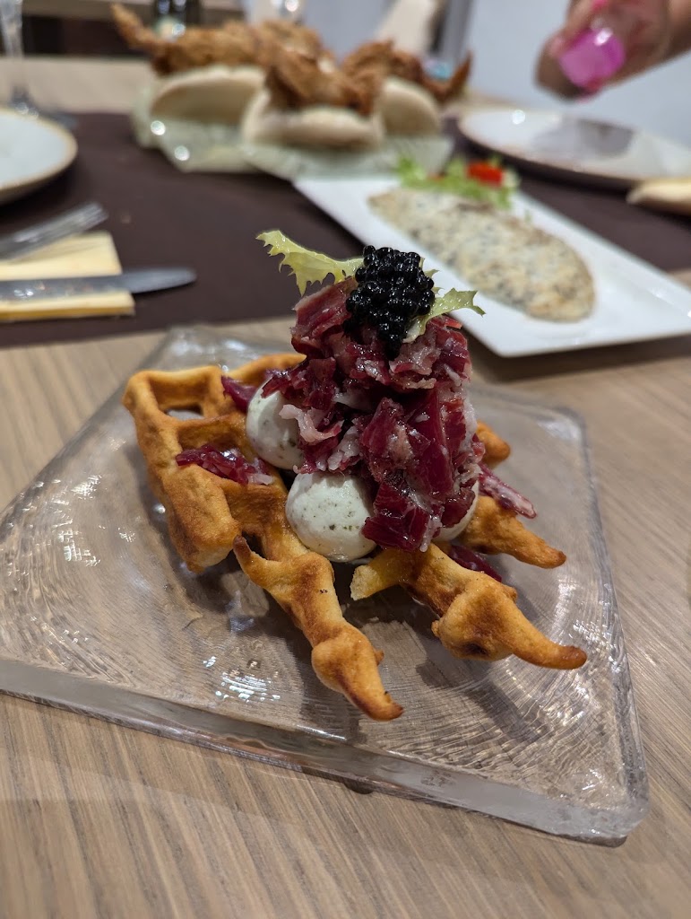 Tapes Masia de la Platja — Comida y bebida