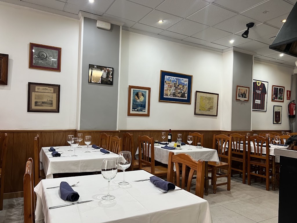 Restaurant Lo Bon Profit — Ambiente